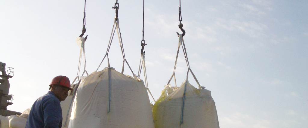 Биг бег контейнери за транспорт и складиране.